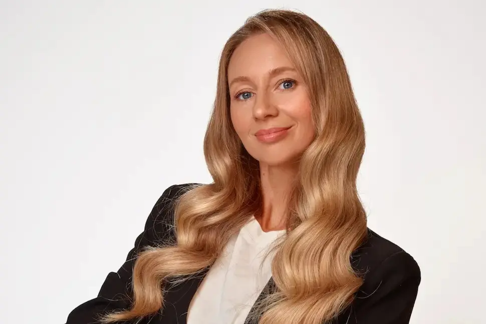 Rhiannon Lambert 