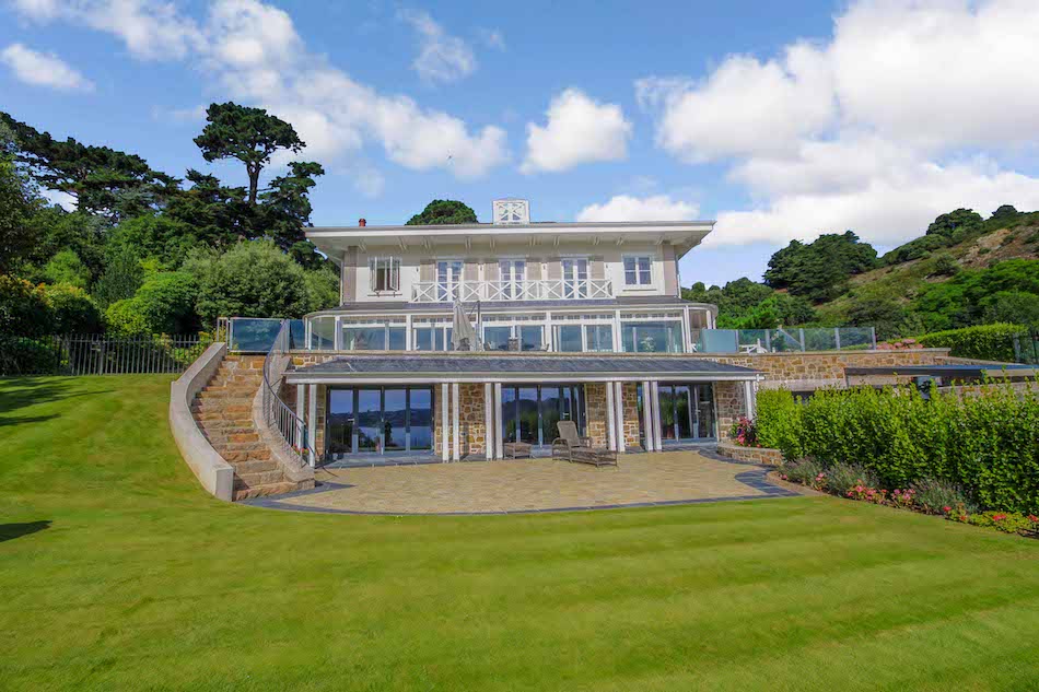 £12.5M Jersey Seafront Estate - Beauport Place
