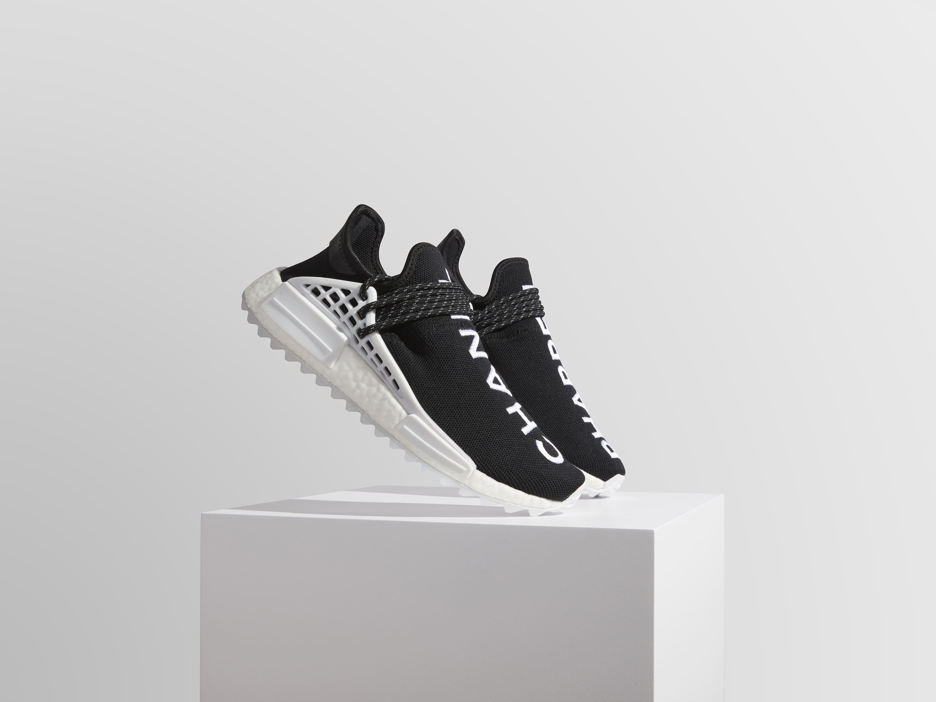 Adidas Chanel x Pharrell FA0042_Collection.jpg