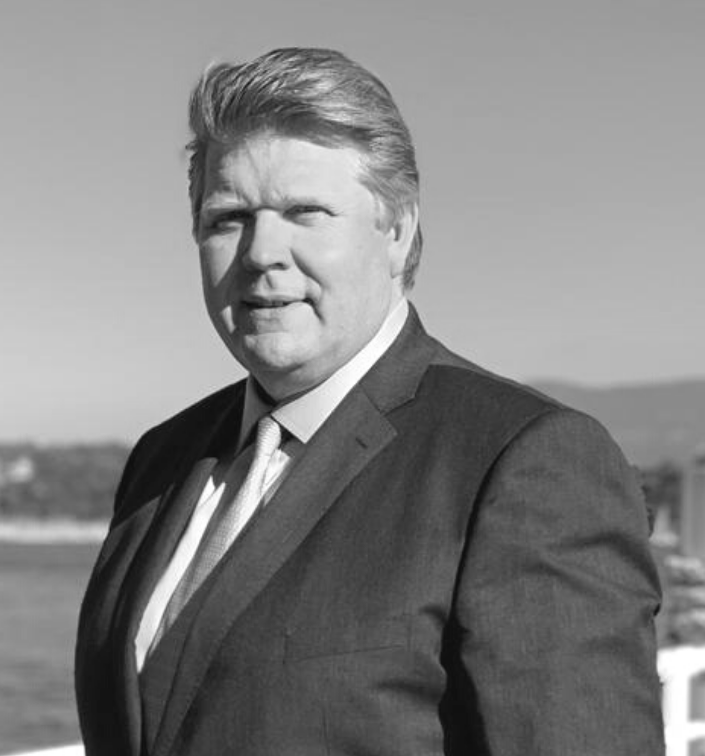Simon Everett