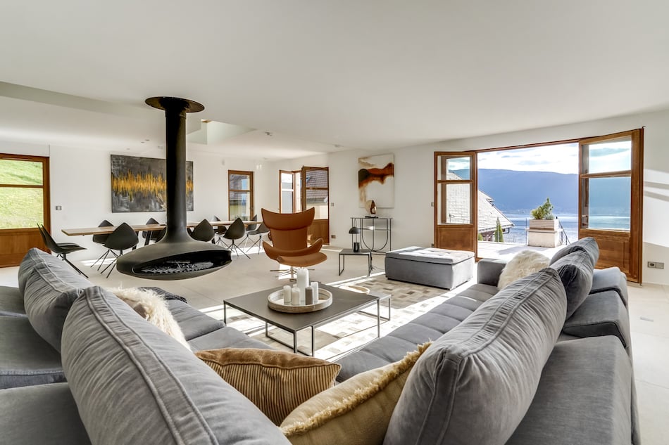 Prime French Property: Modern Estate by Lake Annecy