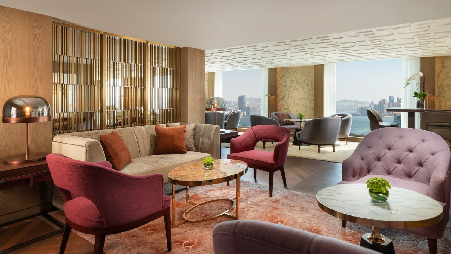 Mandarin-Oriental-Hong-Kong-The-Mandarin-Club-Sofa-Area-min.jpg