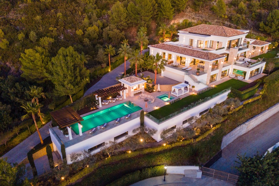 Villa Olympus, Cascada de Camoján, Marbella