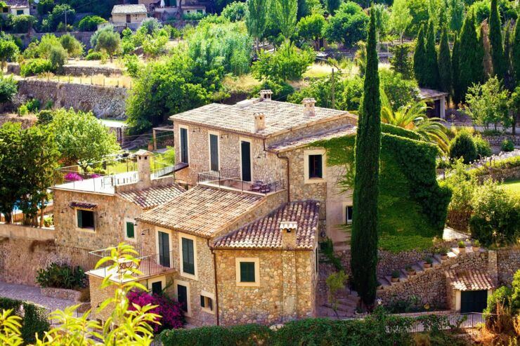 €11 million international development loan on luxury villa estate in Ramatuelle €11 million international development loan on luxury villa estate in Ramatuelle