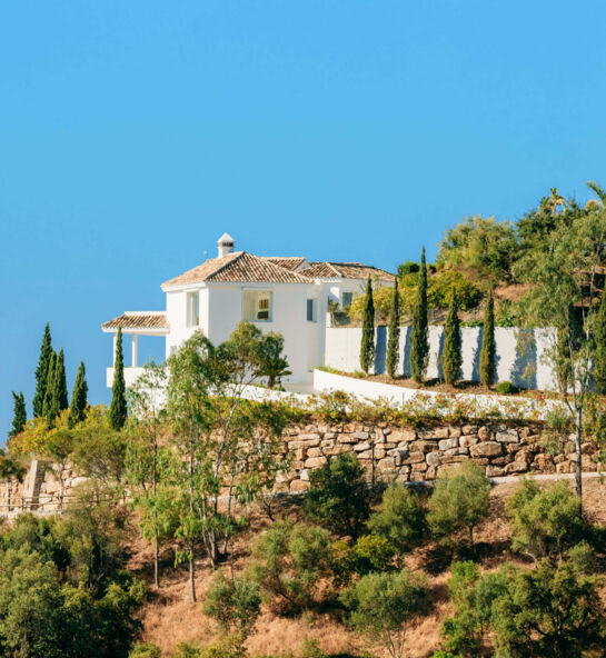 €1 million loan on luxury Mougins villa for self-employed UK national