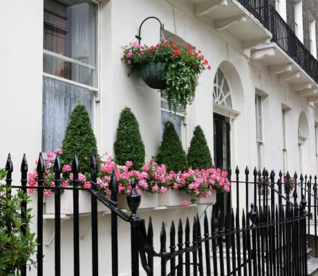 How to get a mortgage on maternity leave