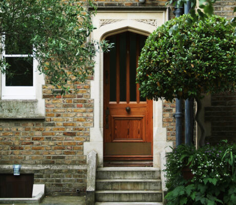 Large Mortgage Fees Hit 25 Year High