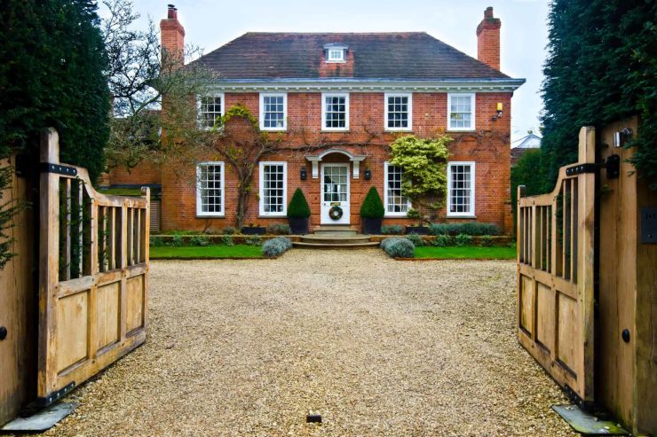 Overseas national looking to acquire UK residential property