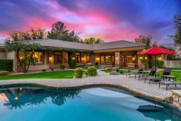 How the High-Net-Worth Can Secure Funding for Cross-Border Real Estate Acquisitions