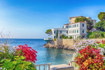 How The Wealthy Use Bridging Finance in Europe to Secure Prime Property