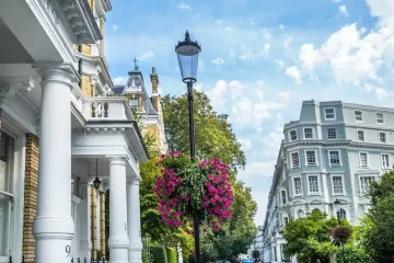 How International Buyers Really Finance UK Super-Prime Property