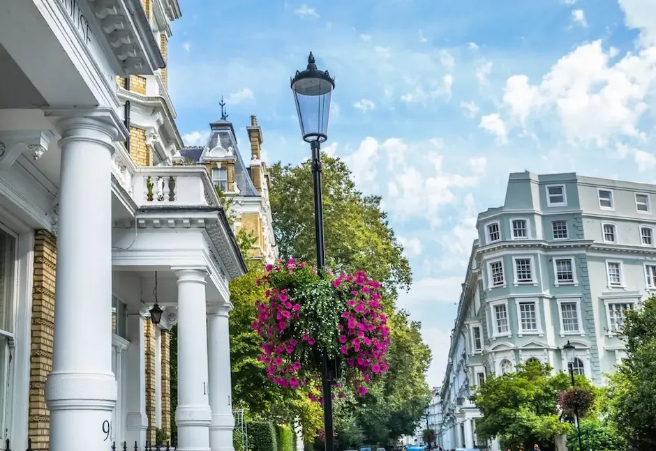 How International Buyers Really Finance UK Super-Prime Property
